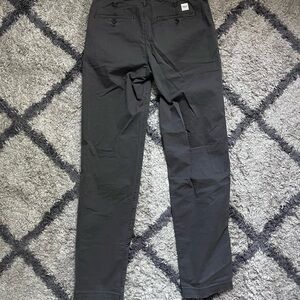 American Eagle Outfitters Men's Grey Flex Khaki Pants